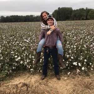 Meet your Posher, Alexis